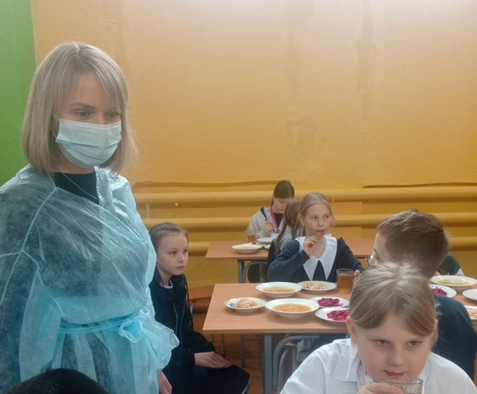 Питание детей под контролем.